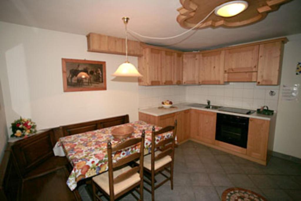 Villetta Panorama Apartman Canazei Szoba fotó