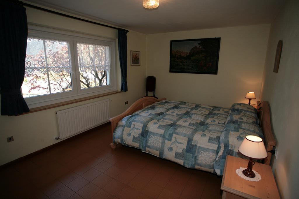 Villetta Panorama Apartman Canazei Szoba fotó