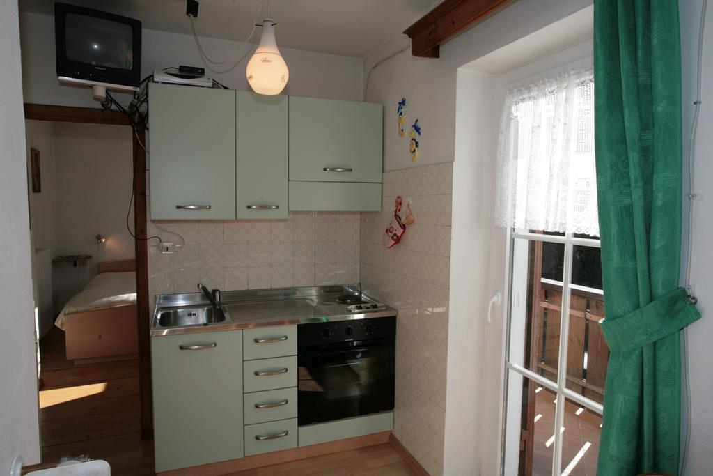Villetta Panorama Apartman Canazei Szoba fotó